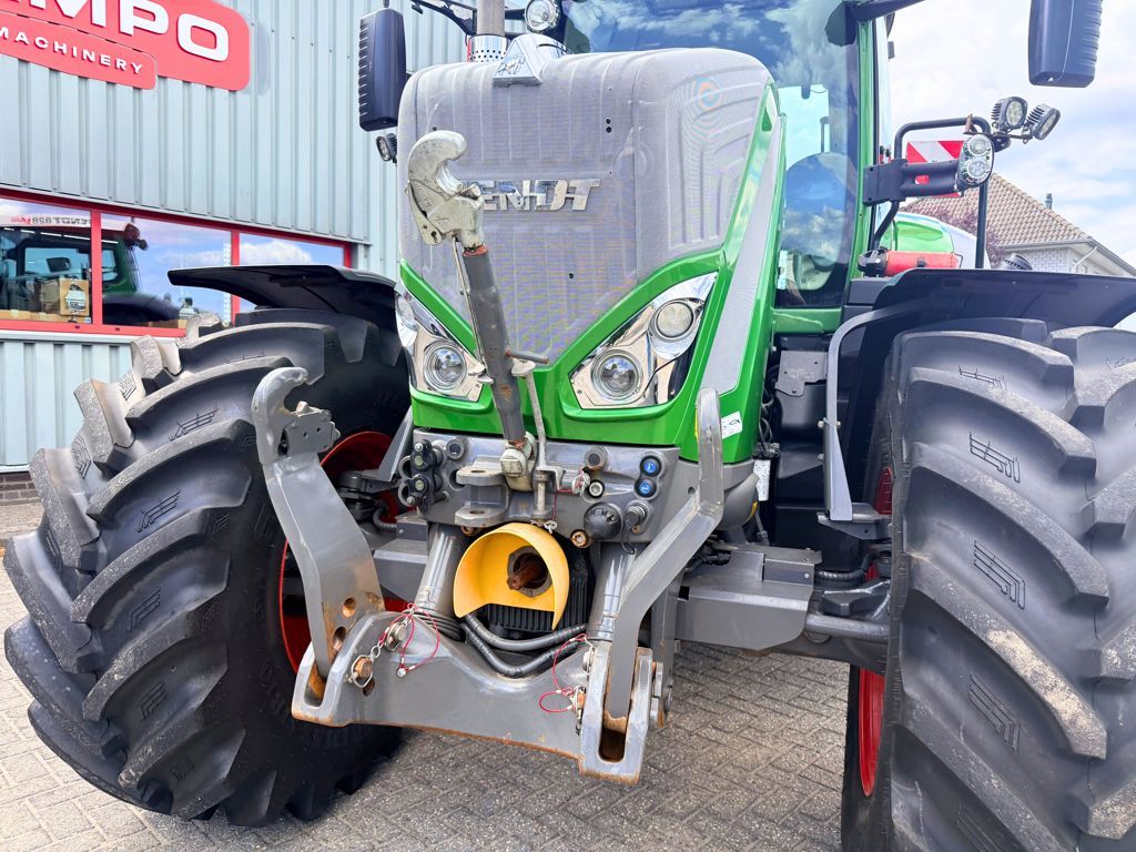 Fendt 828 S4 Vario Profi Plus
