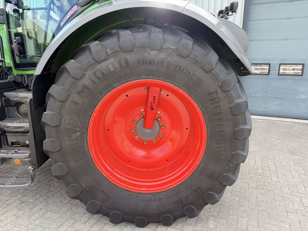 Fendt 828 S4 Vario Profi Plus