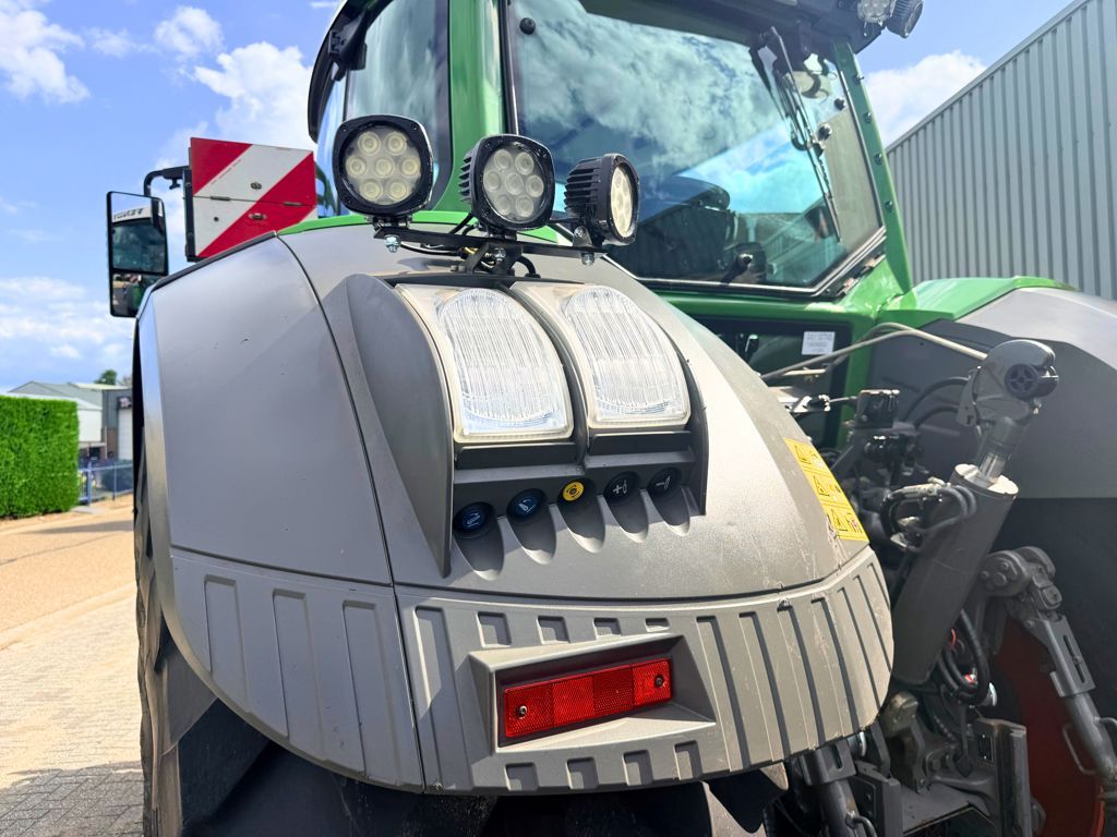 Fendt 828 S4 Vario Profi Plus