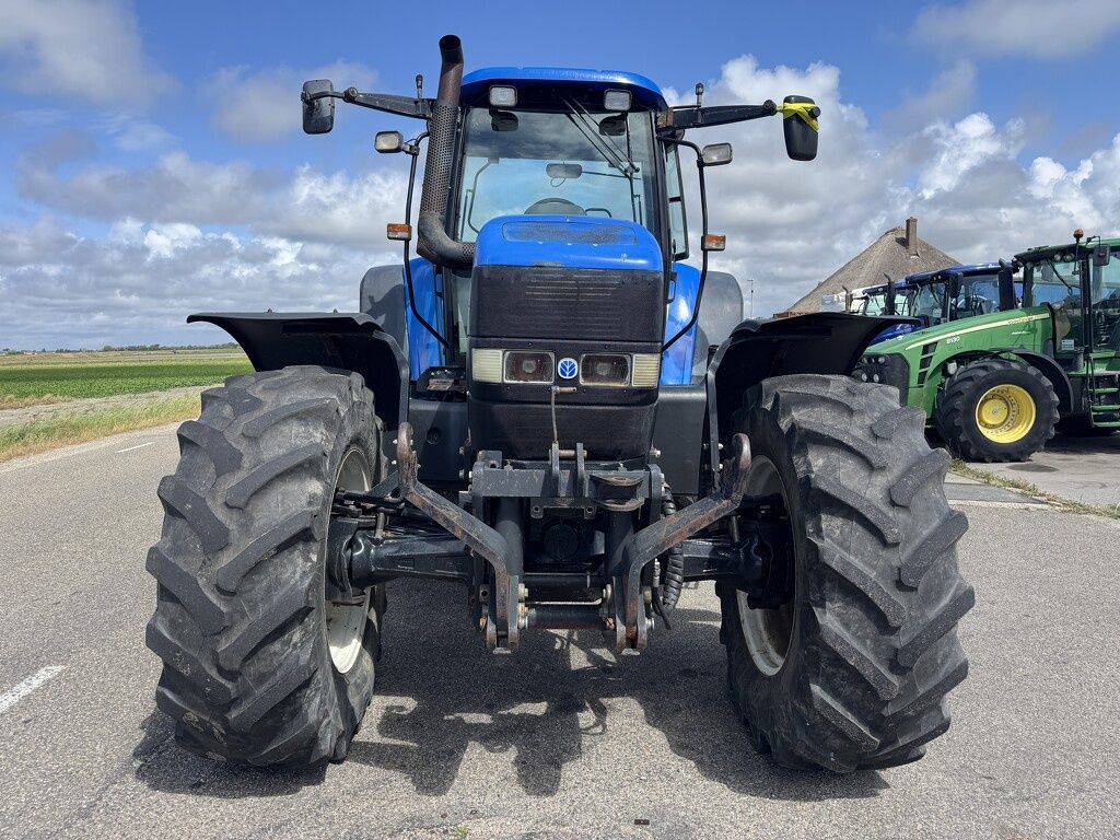 New Holland TM 190