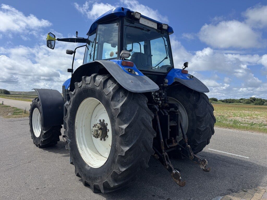 New Holland TM 190