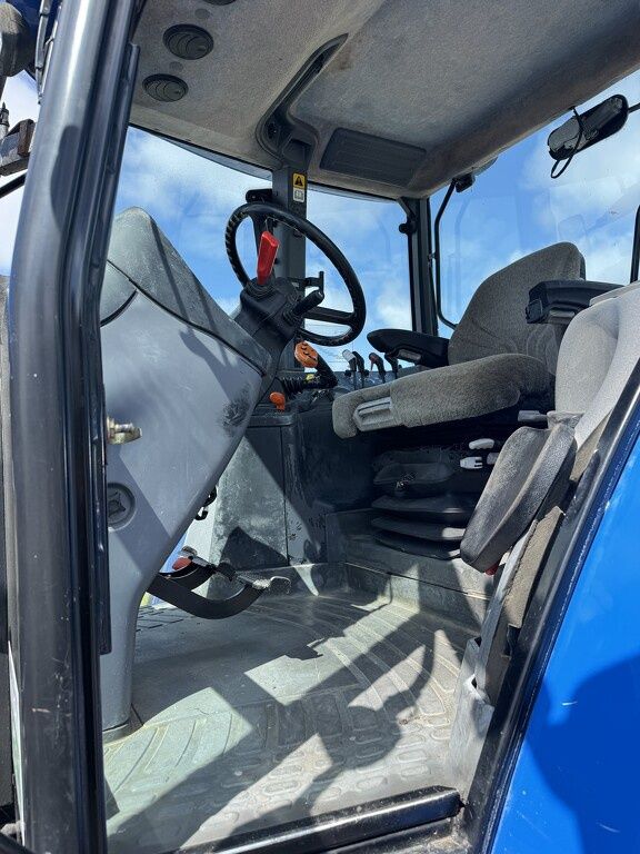 New Holland TM 190