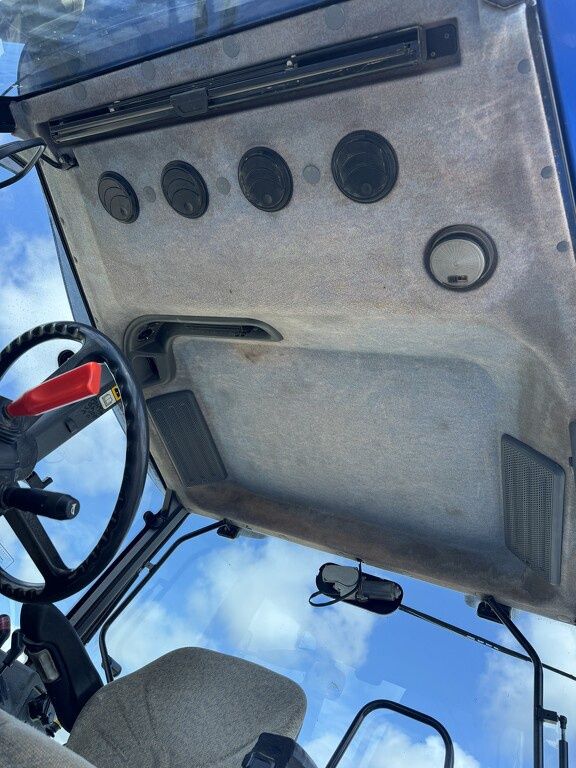 New Holland TM 190