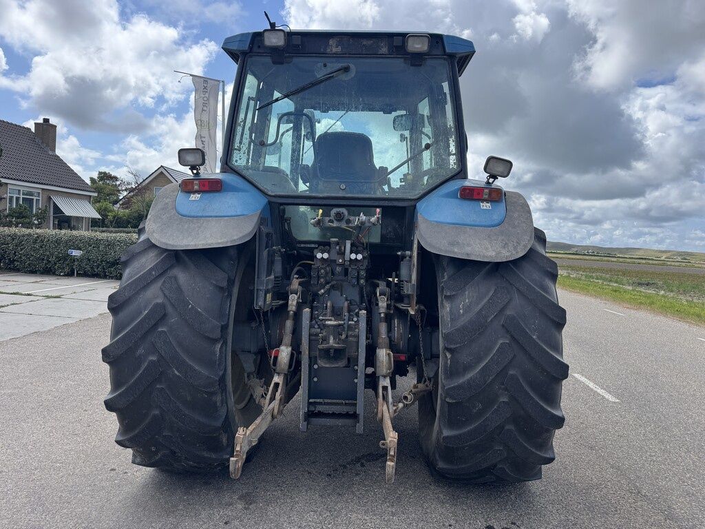 New Holland TM 165