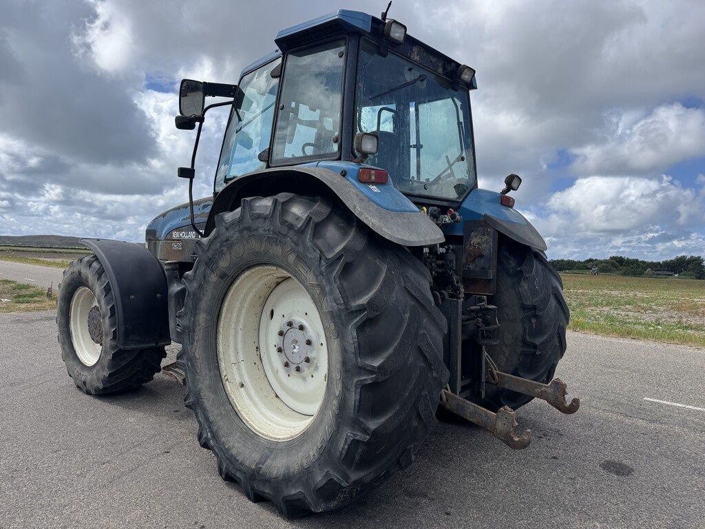 New Holland TM 165