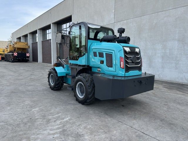 2025 Macro MP-T320A Geländestapler (neuwertig)