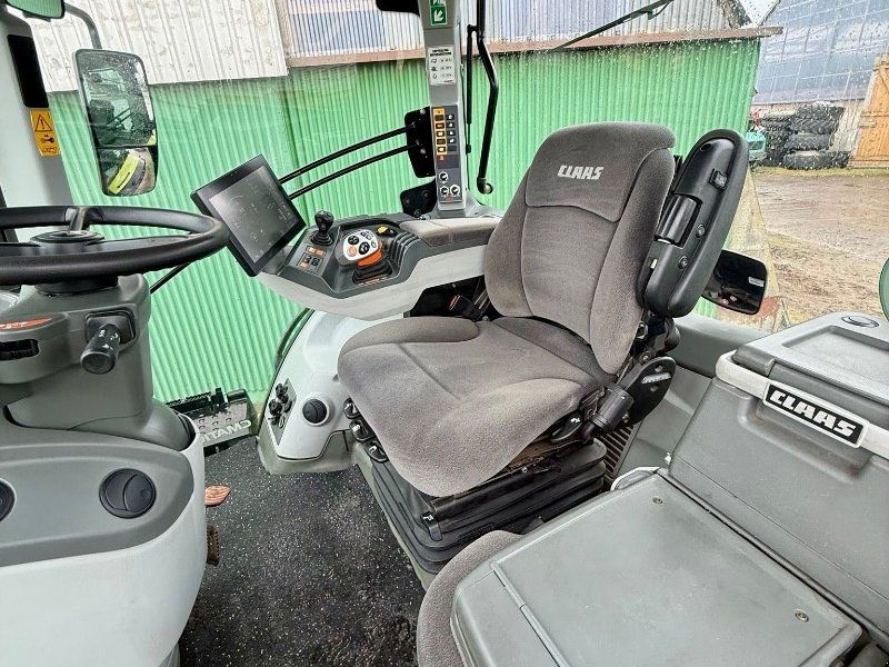 Claas Axion 920