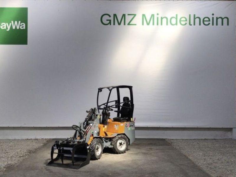 Giant G1200
