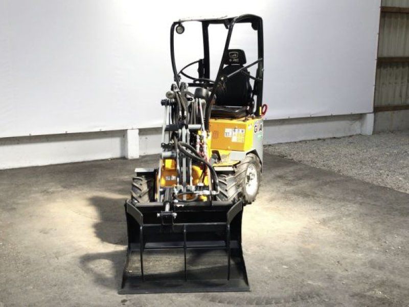 Giant G1200
