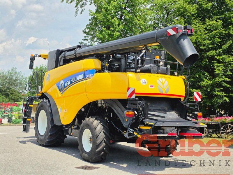 New Holland CR 8.80