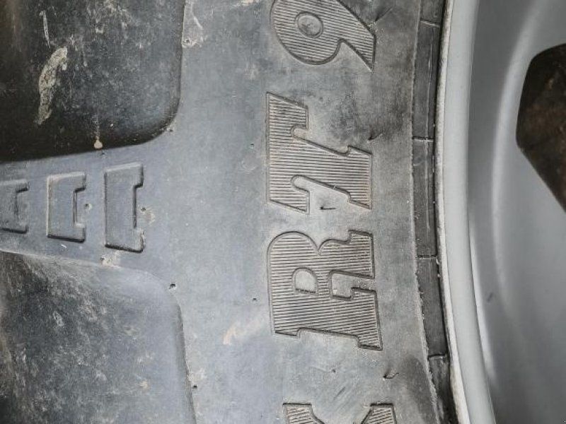 BKT PFLEGERÄDER CNH 2x 320/85R34 2x 340/85R48