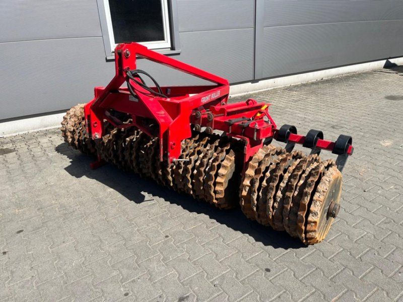 HE-VA Front  300