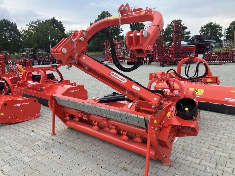 Maschio Giraffa XL 210 SE