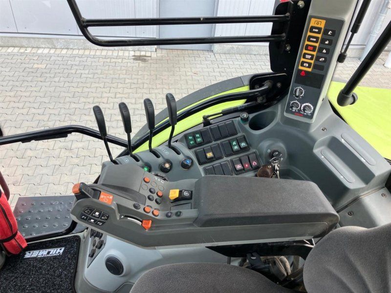 Claas Arion 610 HexashiftS