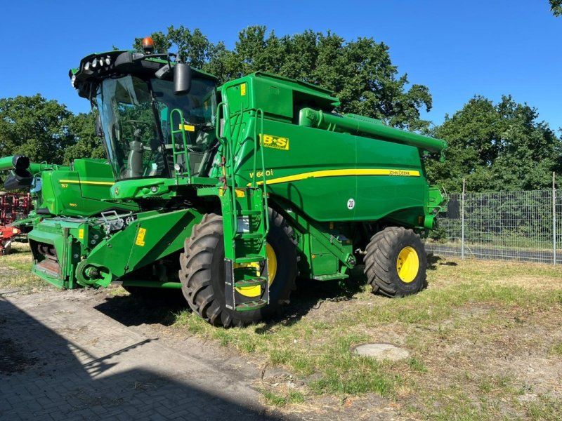 John Deere W660