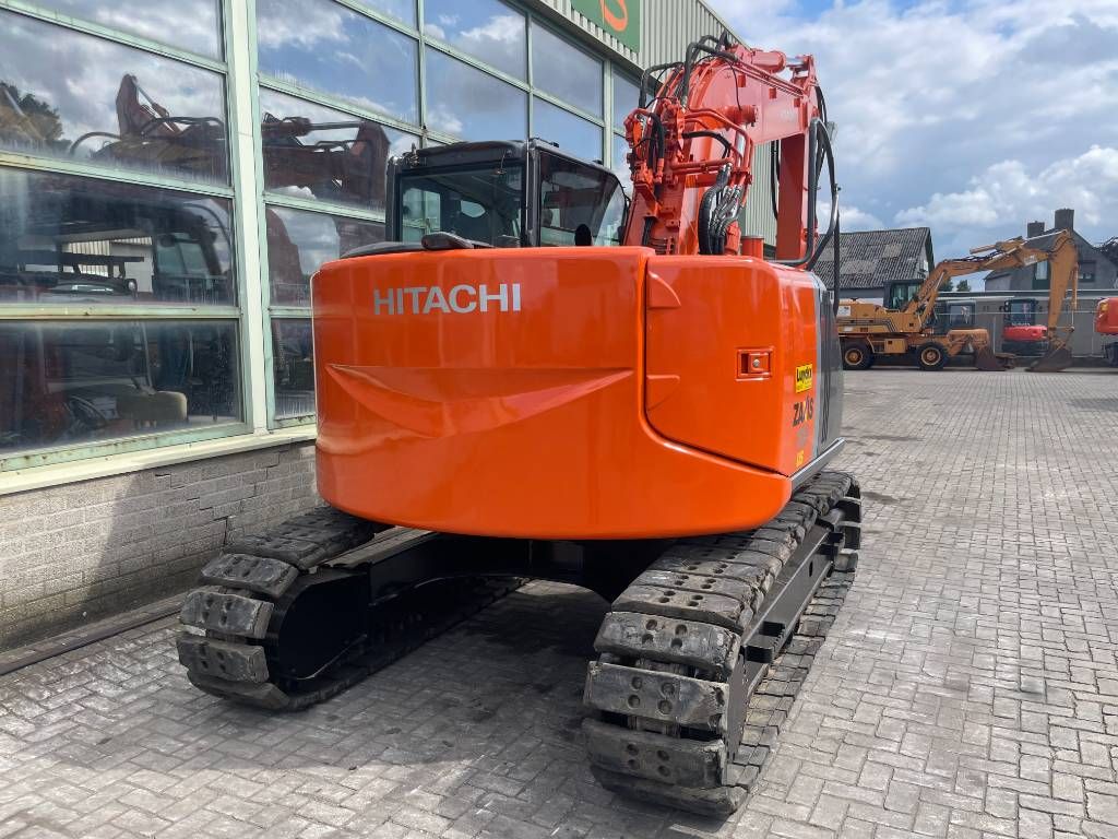 Hitachi ZX135 US-3