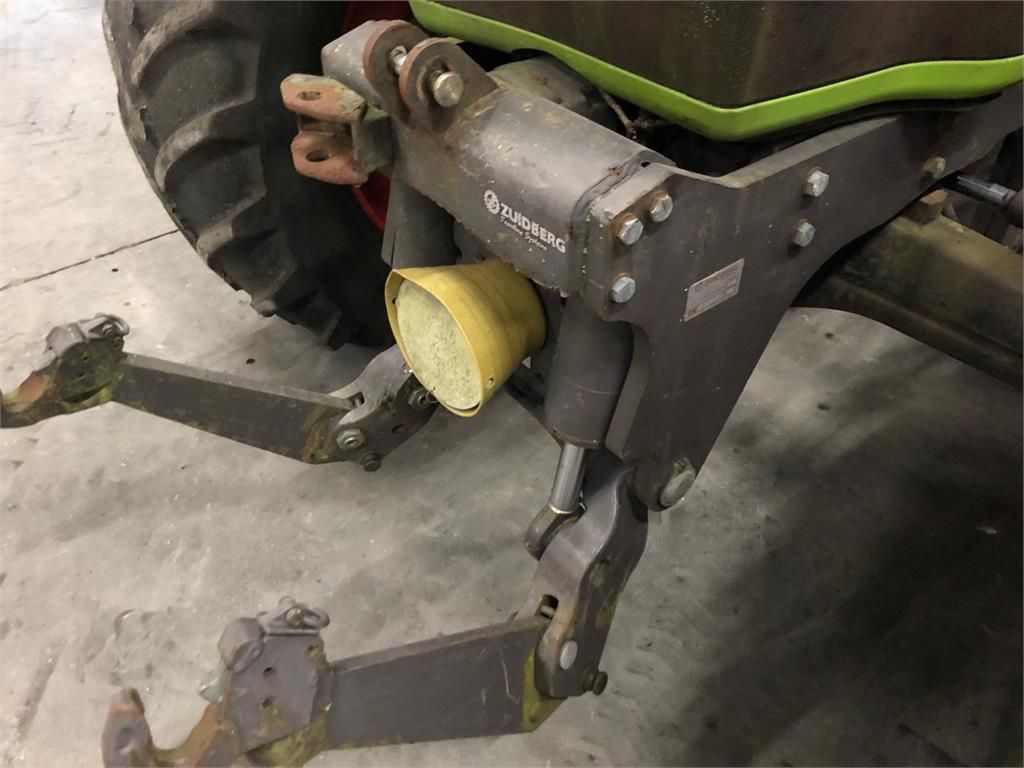 CLAAS Ares 700 Series
