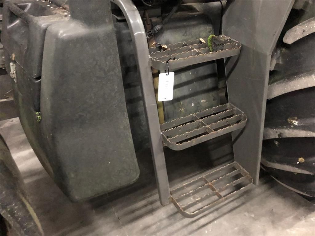 CLAAS Ares 700 Series