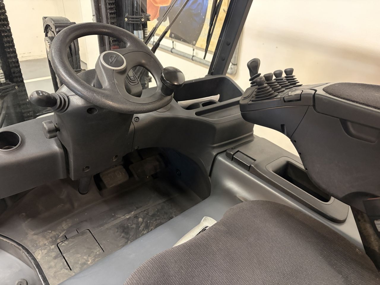 Linde E25-01-387
