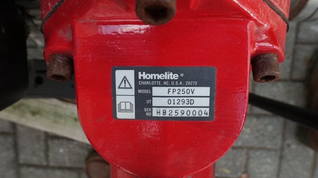 Homelite FP250V waterpomp met Briggs en Stratton motor