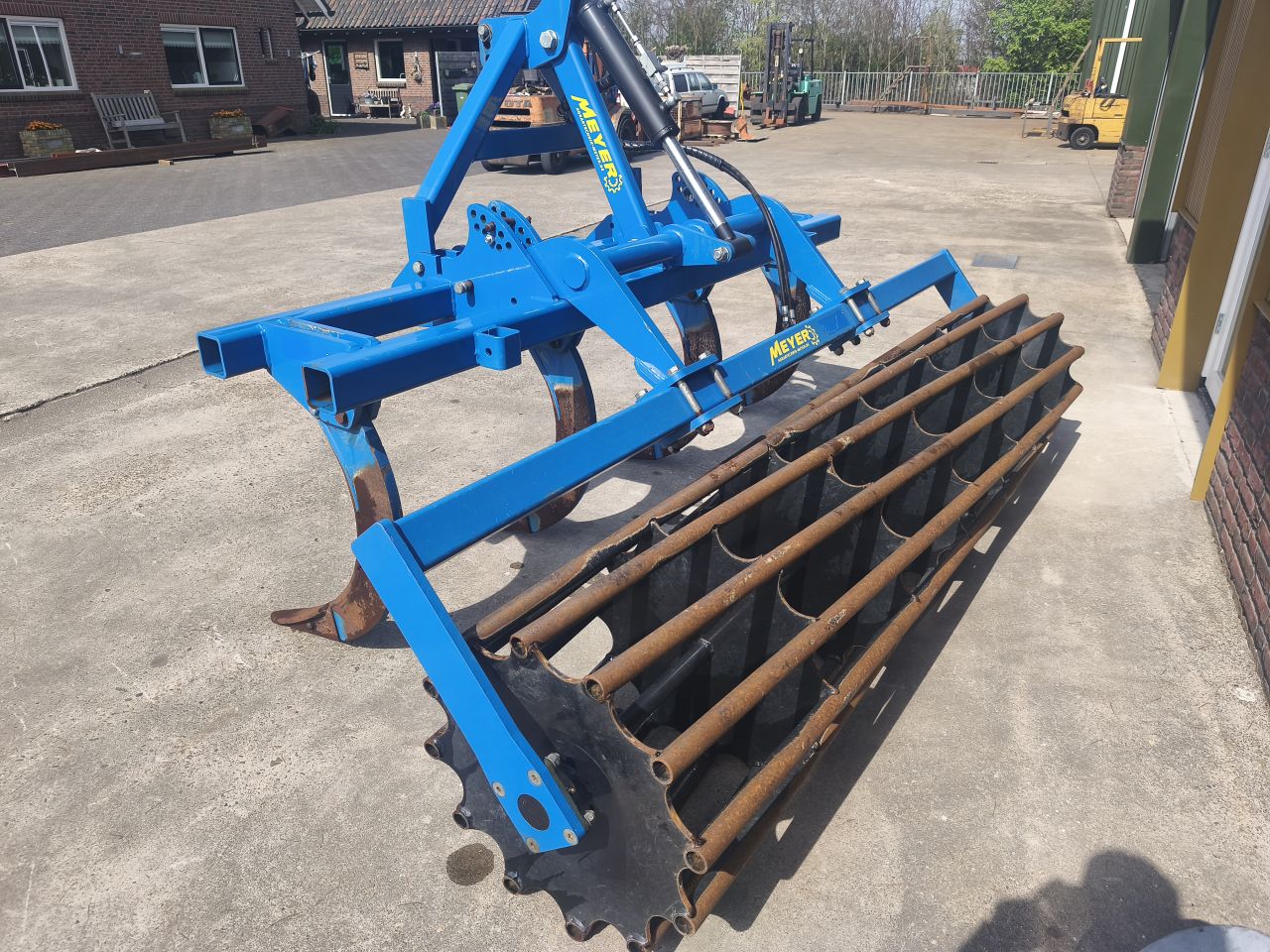 Meyer Diepwoeler cultivator 3 meter.
