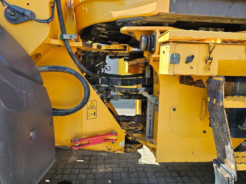 Volvo L120H WE1722