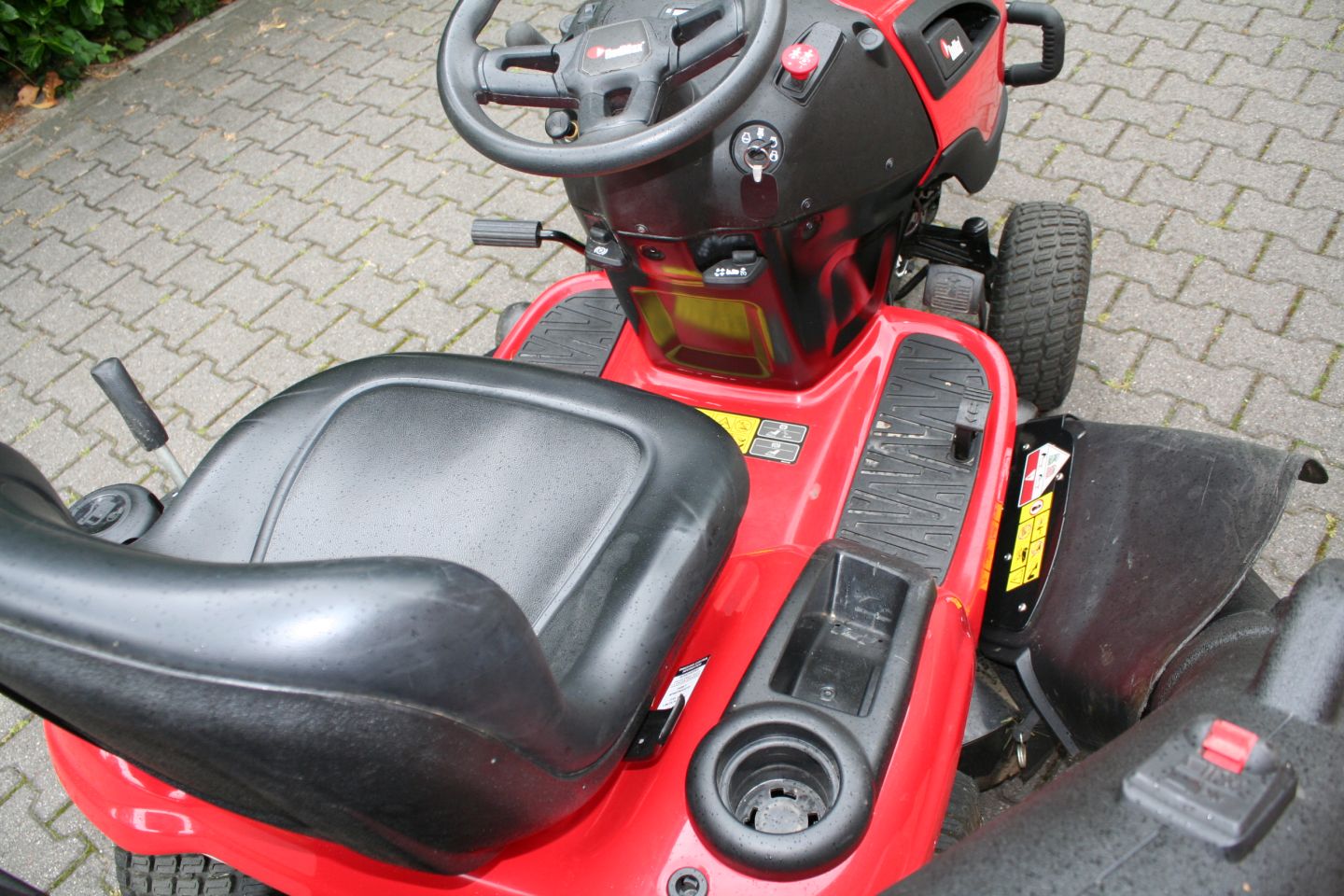 Redmax – Like New Condition