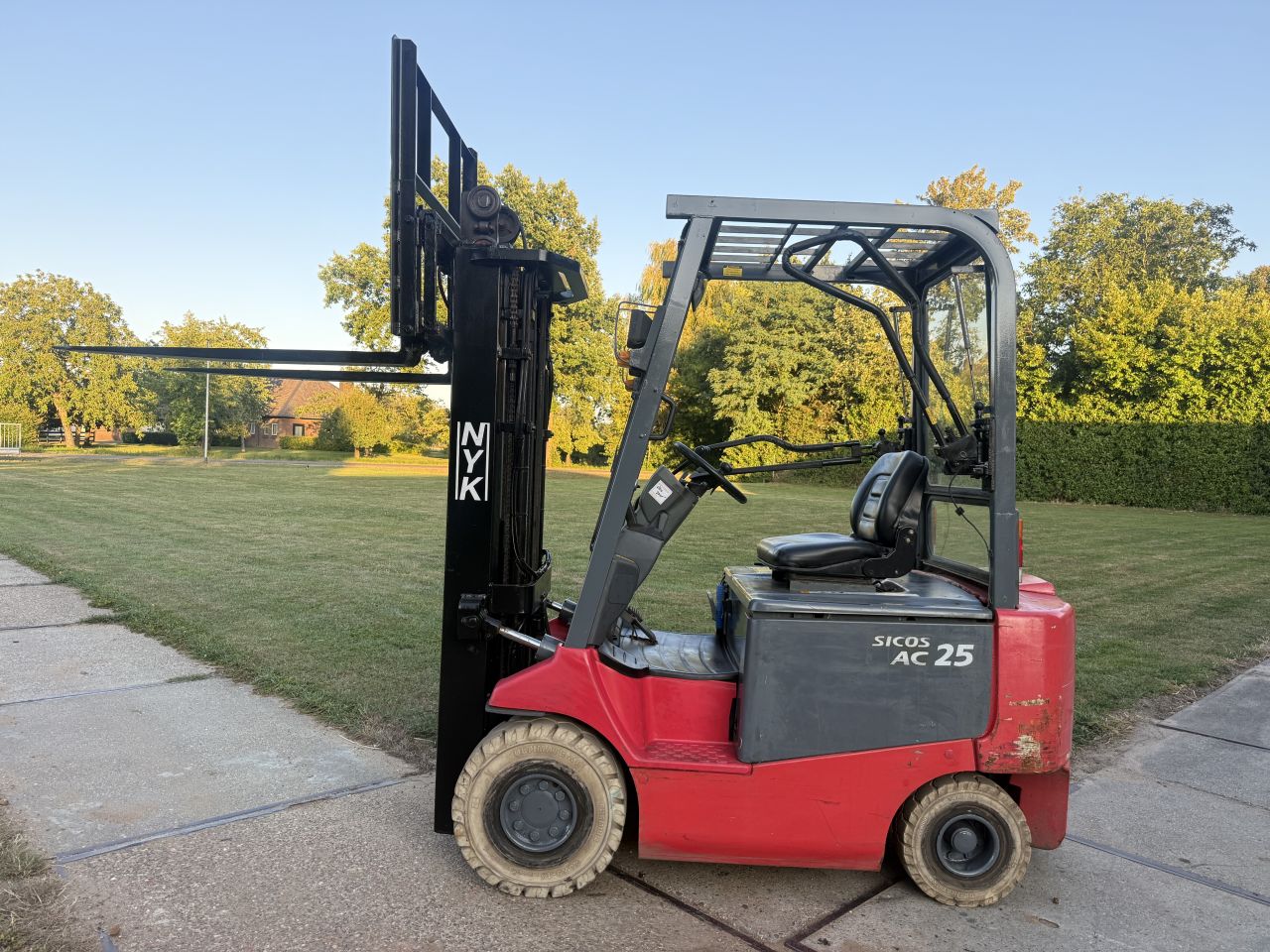 Nyk 2500KG elektrisch 470cm freelift Sideshift 2200uur BJ2010