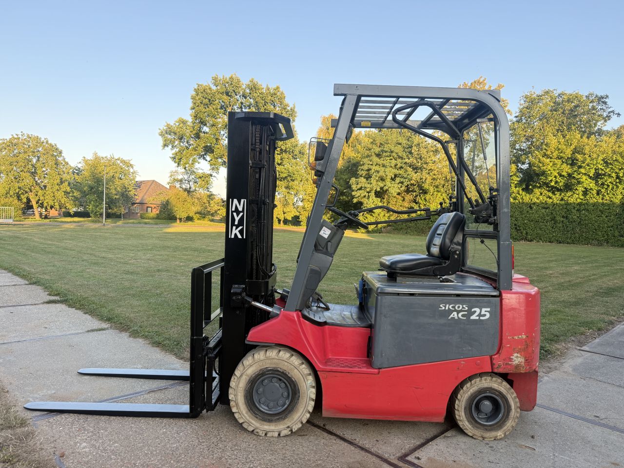 Nyk 2500KG elektrisch 470cm freelift Sideshift 2200uur BJ2010