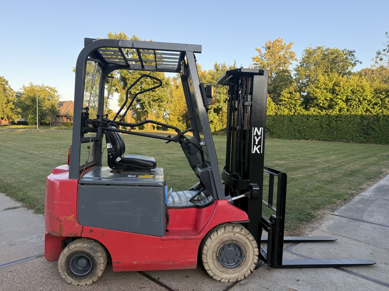 Nyk 2500KG elektrisch 470cm freelift Sideshift 2200uur BJ2010