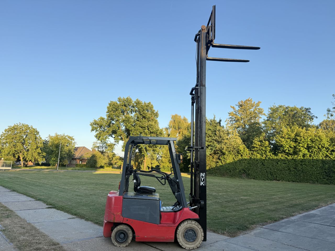 Nyk 2500KG elektrisch 470cm freelift Sideshift 2200uur BJ2010