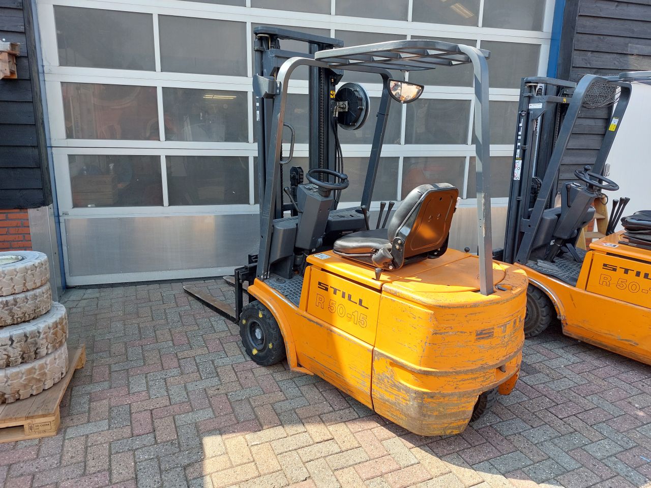 2x still R50-15 triplex sideshift