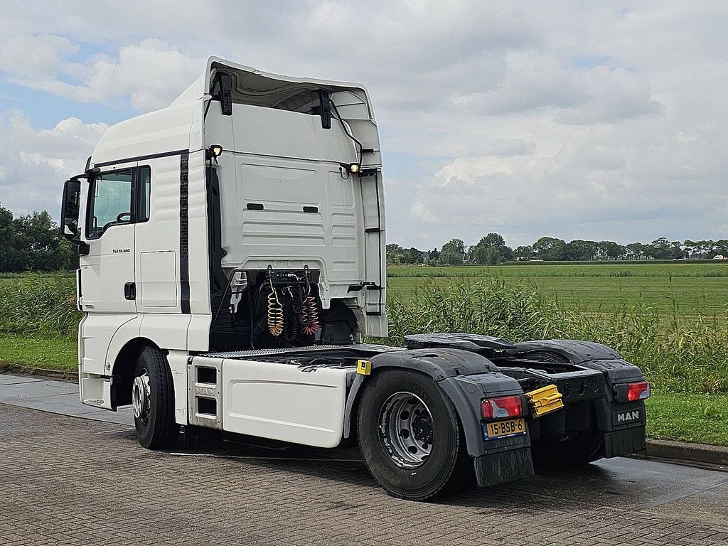 M.A.N. 18.460 TGX new tyres