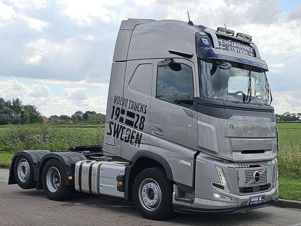 VOLVO FH 500 aero 6x2 boogie