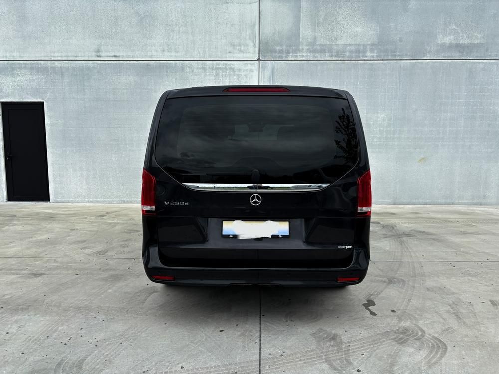 2023 Mercedes-Benz V250D AMG-Line Transporter