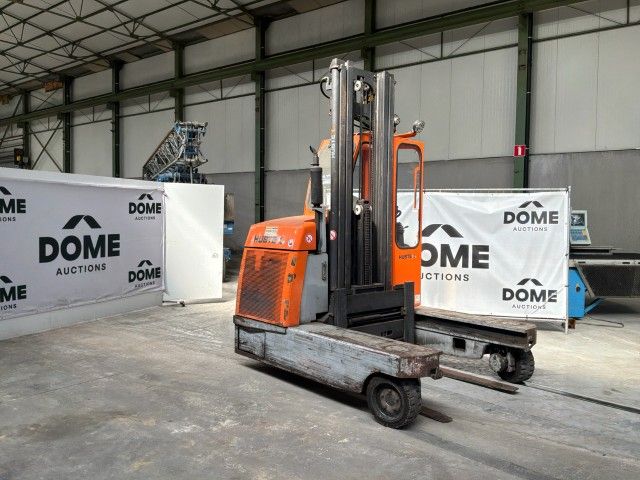 2014 Hubtex DQ 30-D Four-Way Side Loader