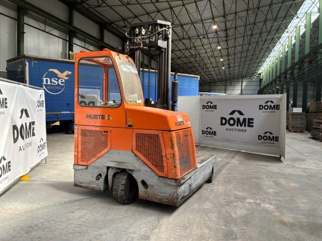 2014 Hubtex DQ 30-D Four-Way Side Loader
