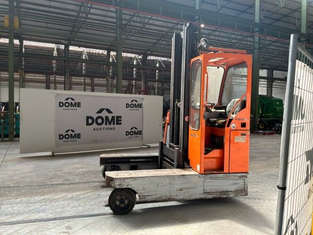 2014 Hubtex DQ 30-D Four-Way Side Loader