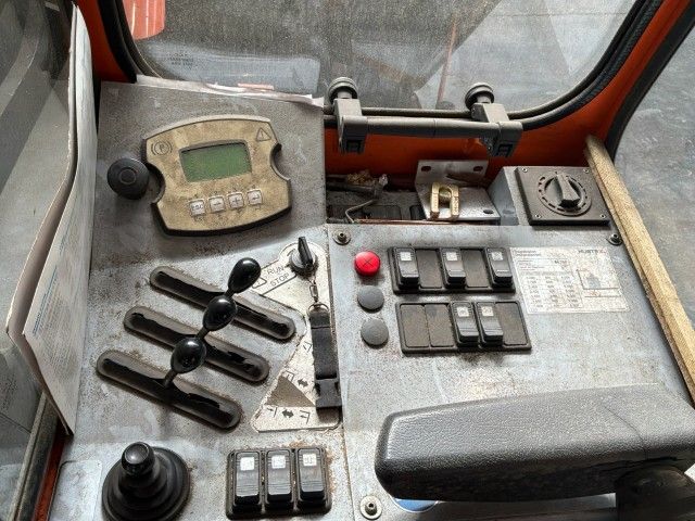 2014 Hubtex DQ 30-D Four-Way Side Loader