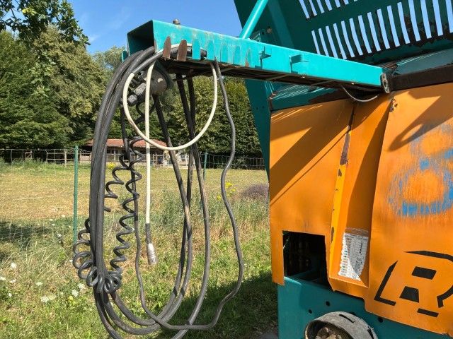 2014 Rolland Rollforce 6115 Compost Spreader