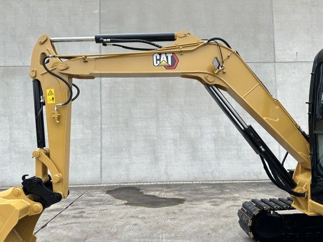 2018 Caterpillar 305.5E2 Midi Excavator