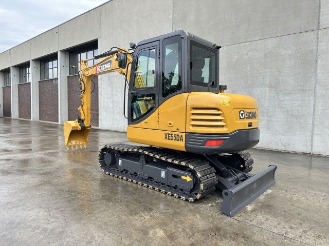 2022 XCMG XE55DA Midi Excavators