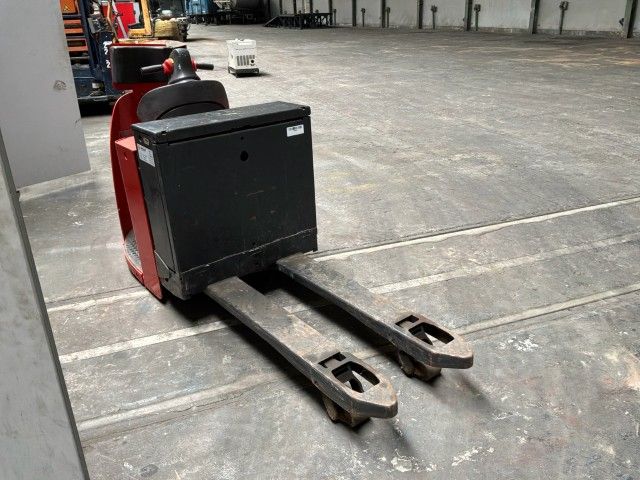 1999 Fenwick-Linde N20 Electric Pallet Truck