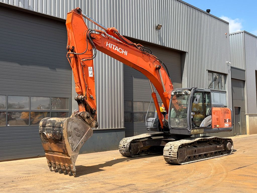 Hitachi ZX210LC-5B