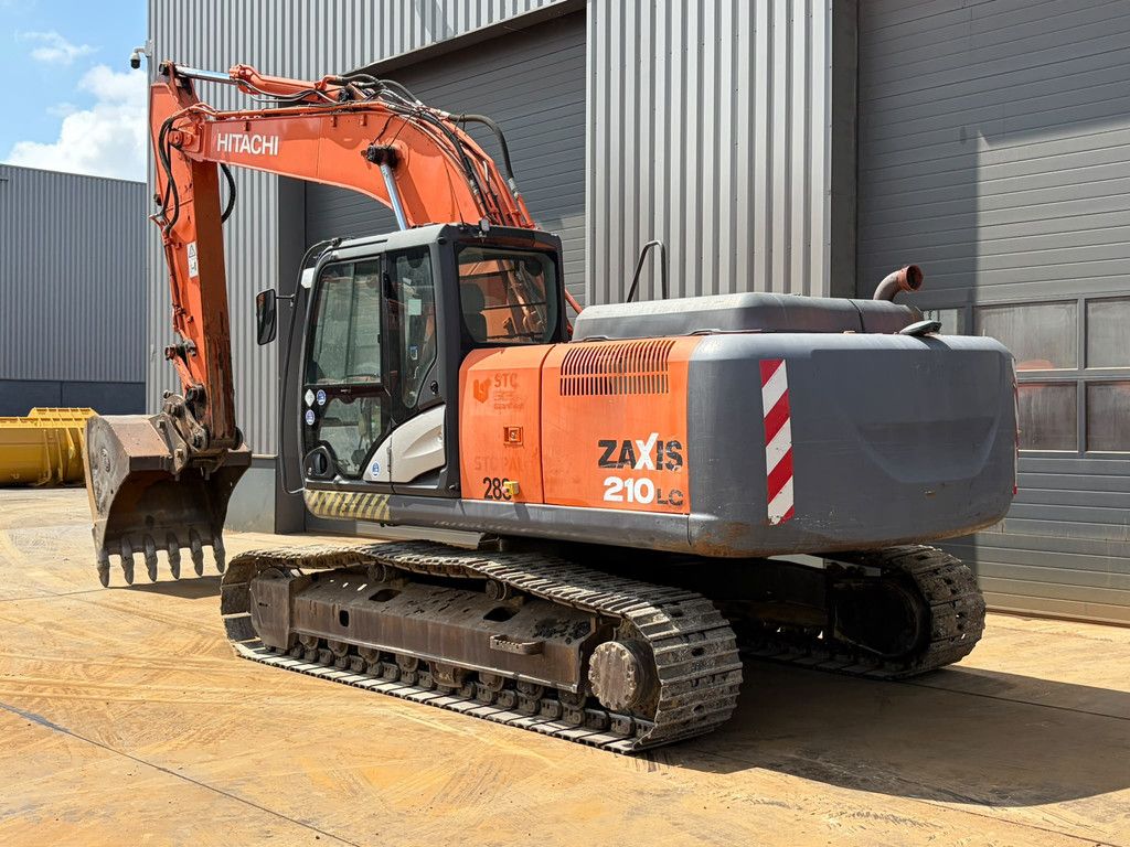 Hitachi ZX210LC-5B