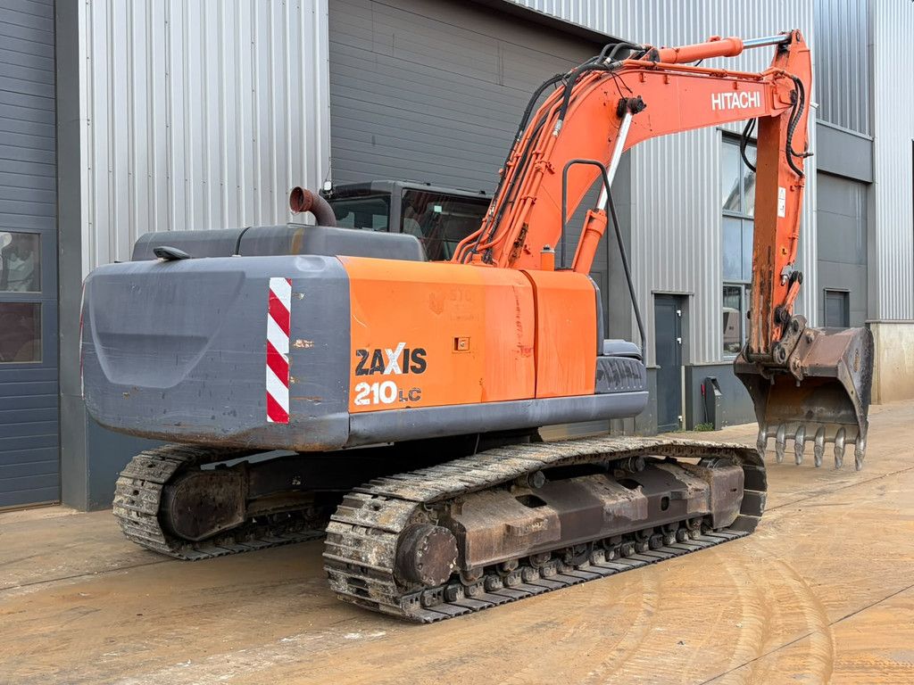 Hitachi ZX210LC-5B