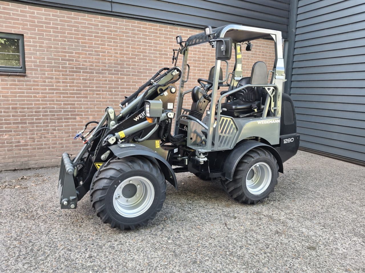 Weidemann 1280 Black Edition