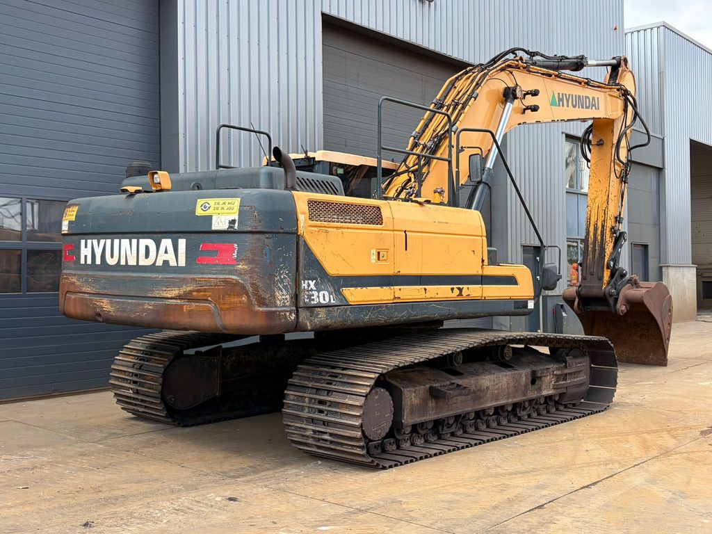 Hyundai HX330