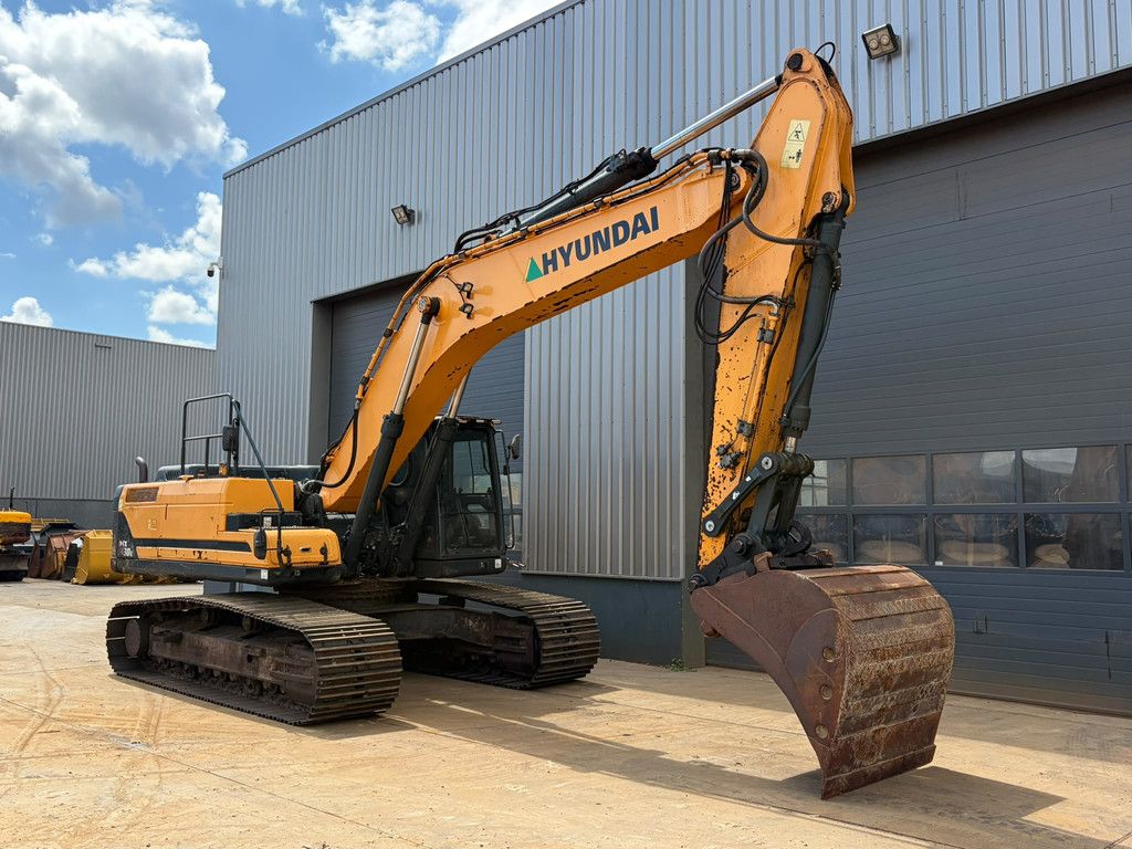 Hyundai HX330