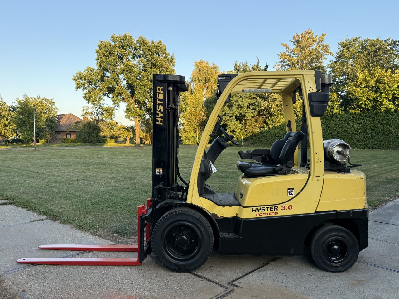 Hyster 3000KG LPG heftruck triplo freelift Sideshift verlichting